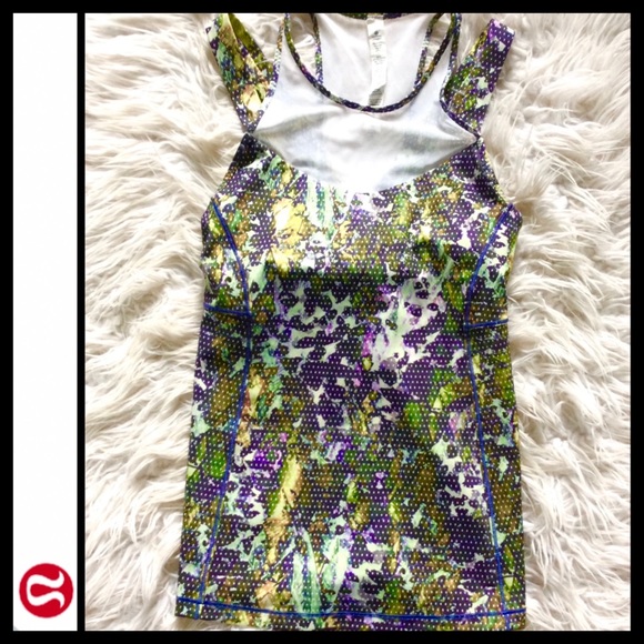 LuLuLemon Running in the City Tank Top - Picture 7 of 11